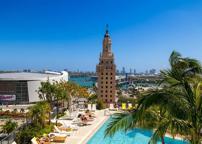 Stunning 2 Bed 2 Bath W Balcony & Incredible Views
