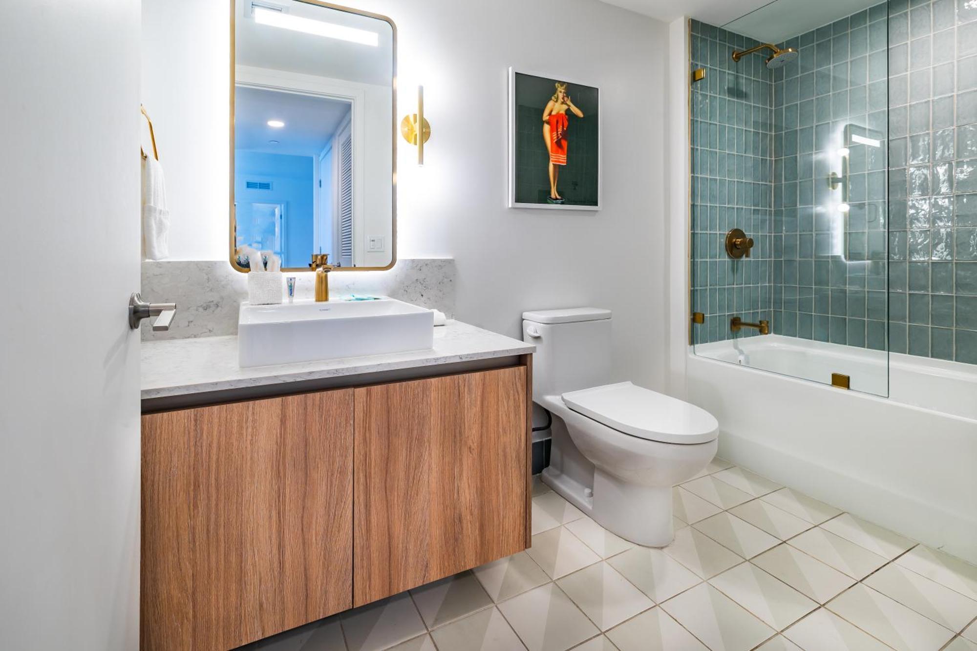Stunning 2 Bed 2 Bath W Balcony & Incredible Views Miami