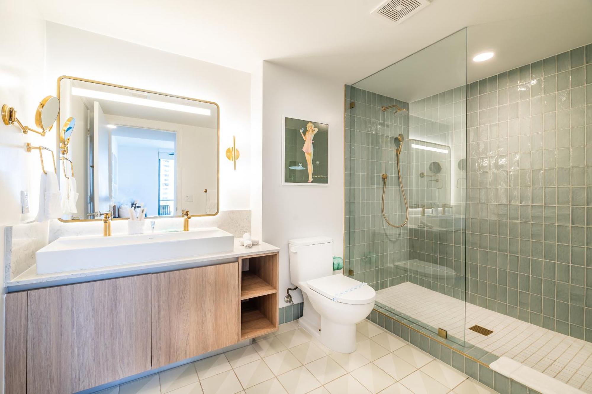 Stunning 2 Bed 2 Bath W Balcony & Incredible Views