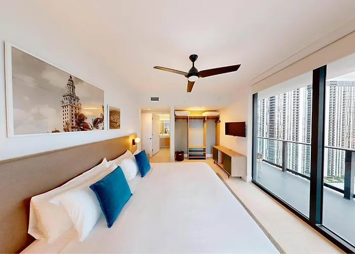 Stunning 2 Bed 2 Bath W Balcony & Incredible Views